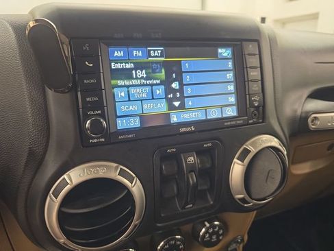 Used 2013 Jeep Wrangler Unlimited Sahara w/ Connectivity Group AWD/4WD image 49