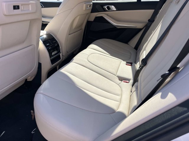 Used 2021 BMW X5 sDrive40i w/ Premium Package RWD image 21