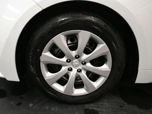 Certified 2025 Toyota Corolla LE image 31