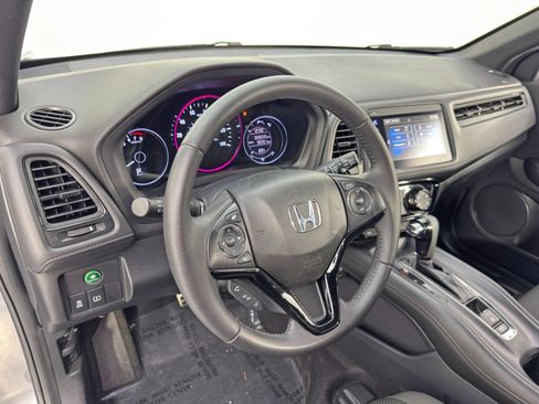 Used 2022 Honda HR-V Sport image 12