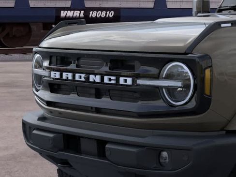 New 2026 Ford Bronco Outer Banks AWD/4WD image 19