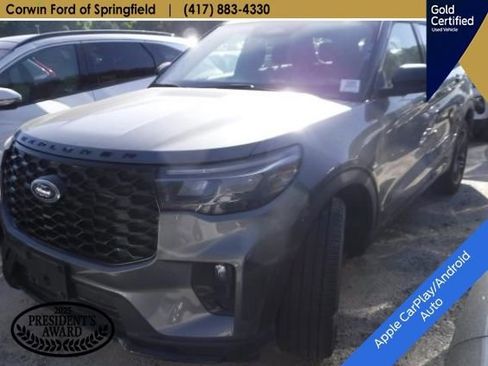 Used 2025 Ford Explorer ST-Line w/ ST-Line Street Pack AWD/4WD image 13
