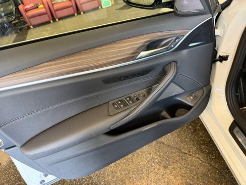 Used 2022 BMW 540i w/ Premium Package RWD image 32