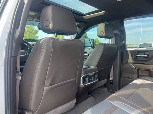 Used 2022 GMC Sierra 2500 Denali w/ Denali Ultimate Package AWD/4WD image 24