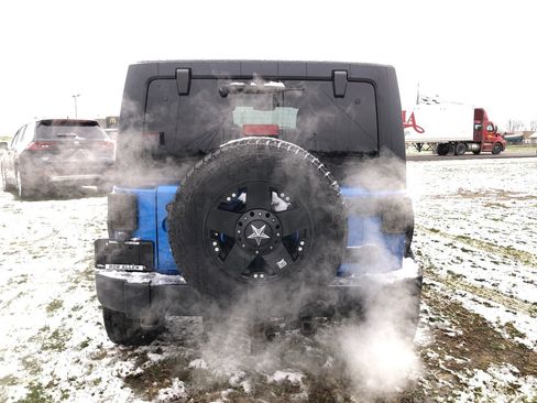 Used 2015 Jeep Wrangler Unlimited Sport w/ Quick Order Package 24S image 10