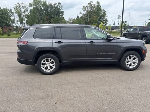 Used 2023 Jeep Grand Cherokee L Limited AWD/4WD image 6