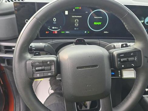 Used 2025 Hyundai Santa Fe Calligraphy image 7