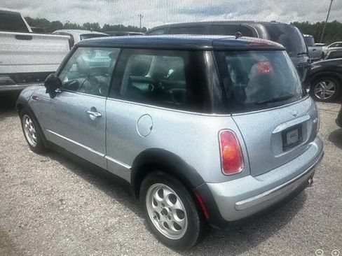 Used 2003 MINI Cooper Hardtop FWD image 2