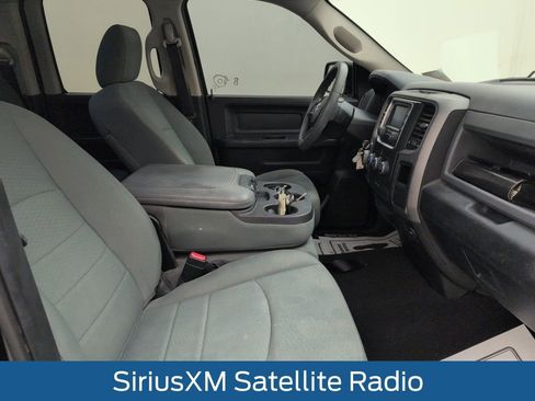 Used 2017 RAM 1500 Express image 16