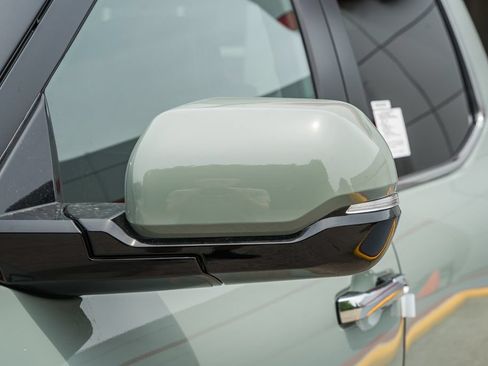 New 2026 Toyota Tundra Limited AWD/4WD image 15