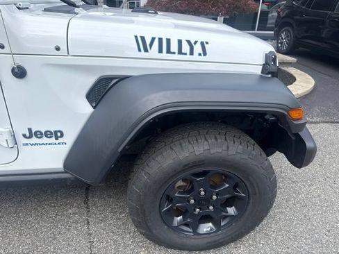 Used 2023 Jeep Wrangler Unlimited w/ Sun & Screen Package AWD/4WD image 35