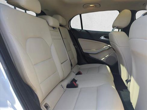 Used 2019 Mercedes-Benz GLA 250 image 24