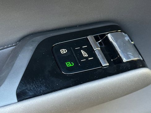 New 2025 Volvo EX90 Ultra image 11