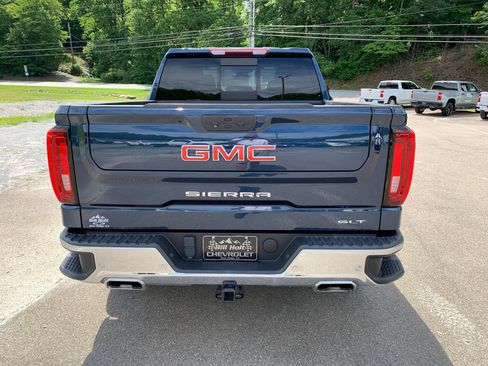 Used 2022 GMC Sierra 1500 SLT w/ SLT Premium Plus Package AWD/4WD image 11