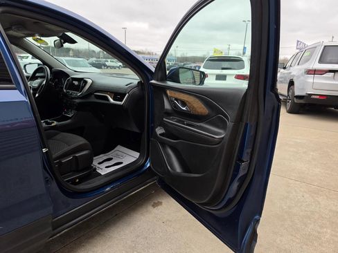 Used 2019 GMC Terrain SLE w/ Driver Convenience Package image 14