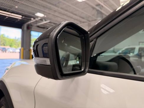 Used 2025 Ford Explorer ST AWD/4WD image 11
