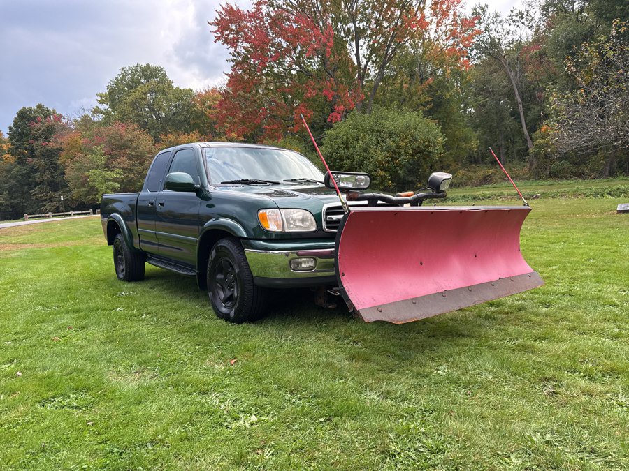 Used 2000 Toyota Tundra Limited AWD/4WD image 2