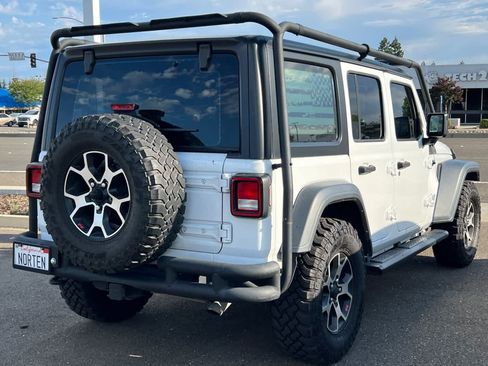 Used 2018 Jeep Wrangler Unlimited Sport AWD/4WD image 4