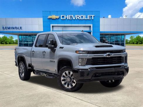 Used 2024 Chevrolet Silverado 2500 Custom w/ Custom Value Package AWD/4WD image 1