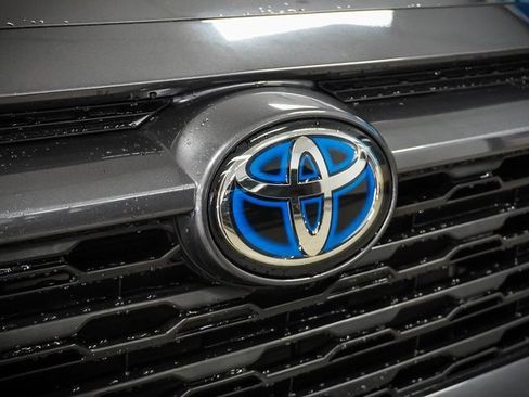 Used 2024 Toyota RAV4 XLE w/ Weather Package image 27