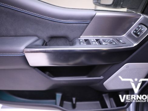 New 2026 Ford F250 Platinum w/ Tremor Off-Road Package image 18