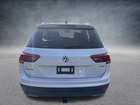 Used 2019 Volkswagen Tiguan SE w/ Panoramic Sunroof Package image 6