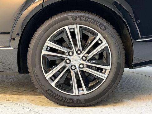 New 2026 Cadillac Lyriq Premium Luxury AWD/4WD image 12