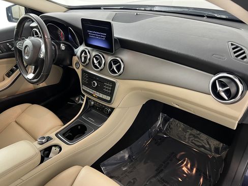 Used 2019 Mercedes-Benz GLA 250 250 image 24