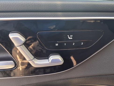 Used 2023 Mercedes-Benz C 300 4MATIC Sedan image 5