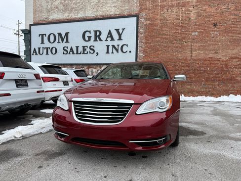 Used 2013 Chrysler 200 Limited image 6