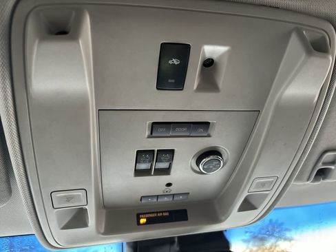 Used 2015 GMC Yukon Denali w/ Open Road Package image 23