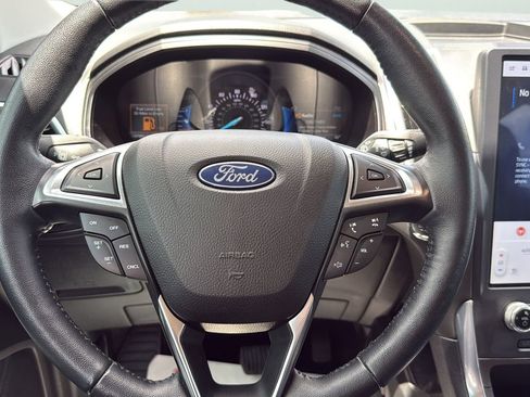 Used 2023 Ford Edge Titanium AWD/4WD image 14