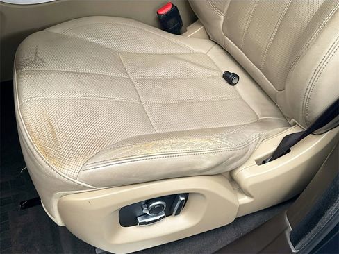 Used 2017 Land Rover Range Rover Sport HSE image 20