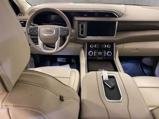 Used 2023 GMC Yukon XL Denali w/ Max Trailering Package AWD/4WD image 2