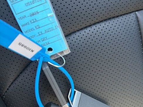 Used 2025 Kia K5 EX image 26