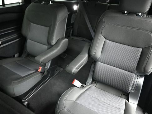 Certified 2023 Ford Explorer XLT RWD image 20