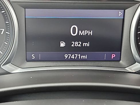Used 2019 Chevrolet Equinox Premier FWD image 18