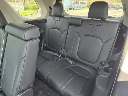 Used 2024 Honda Pilot Elite image 11
