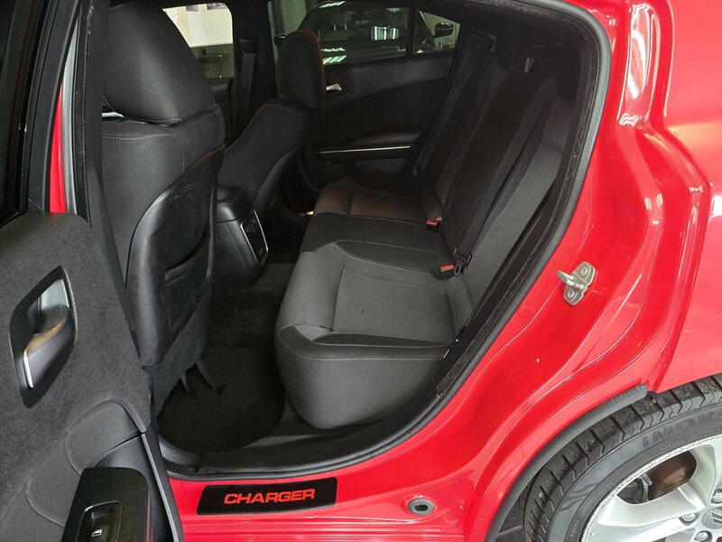 Used 2018 Dodge Charger R/T RWD image 12
