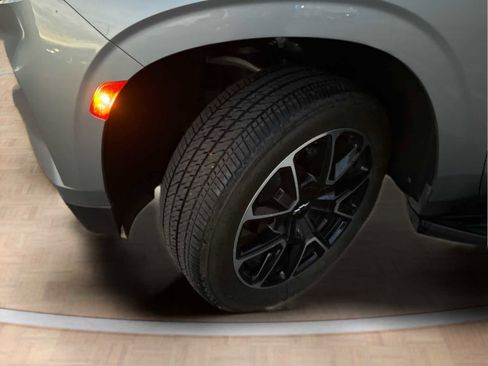 Used 2024 Chevrolet Tahoe RST w/ Luxury Package image 32