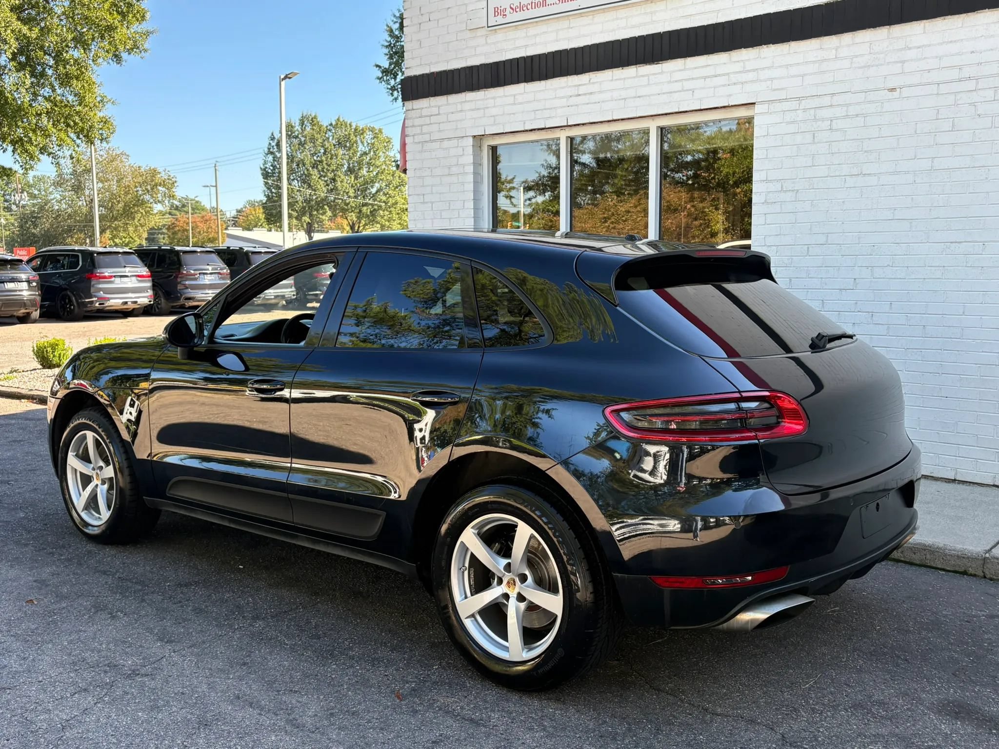 Used 2018 Porsche Macan AWD/4WD image 7