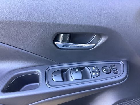 Used 2025 Nissan Versa SV w/ Trunk Package image 23