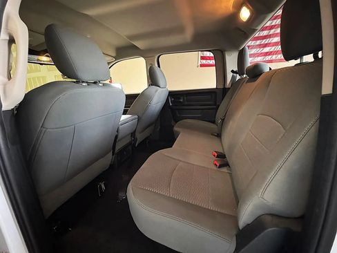 Used 2014 RAM 1500 Express RWD image 18
