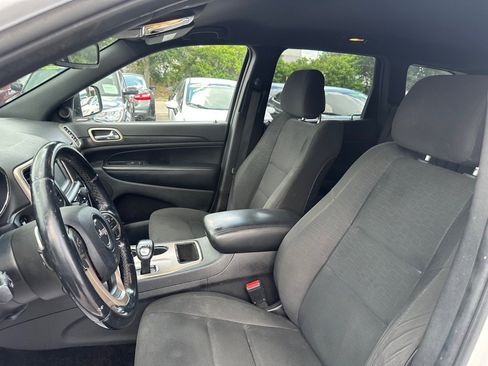 Used 2014 Jeep Grand Cherokee Laredo AWD/4WD image 11