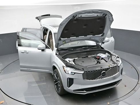 New 2026 Volvo XC90 B6 Plus w/ Protection Package Premier image 51