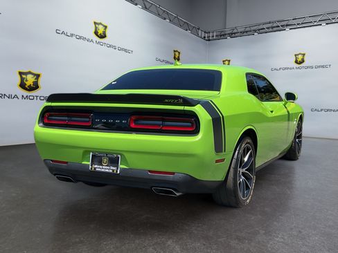 Used 2015 Dodge Challenger R/T Scat Pack w/ Leather Interior Group RWD image 5