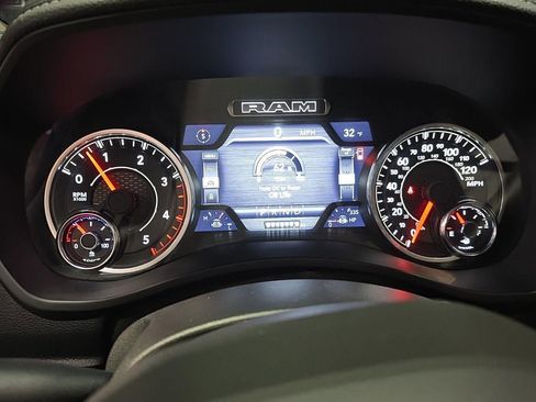 Used 2024 RAM 3500 Laramie image 11