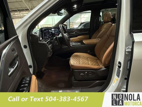 Used 2021 Cadillac Escalade ESV Sport w/ Heavy-Duty Trailer Package image 18