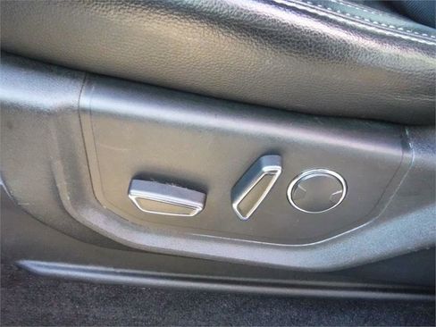 Used 2018 Ford F150 Lariat image 9