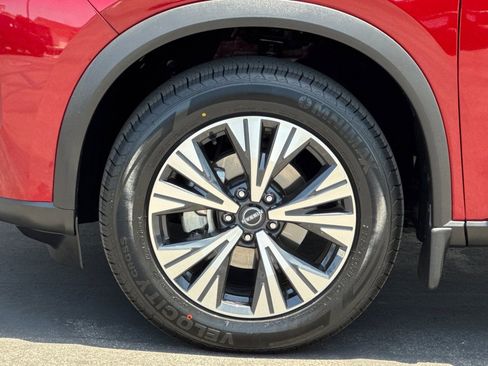 Used 2023 Nissan Rogue SV FWD image 34